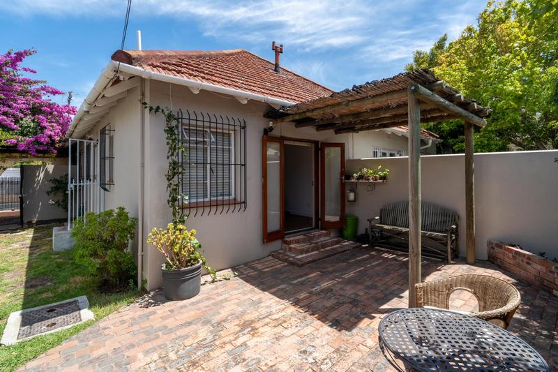 2 Bedroom Property for Sale in Harfield Village Western Cape